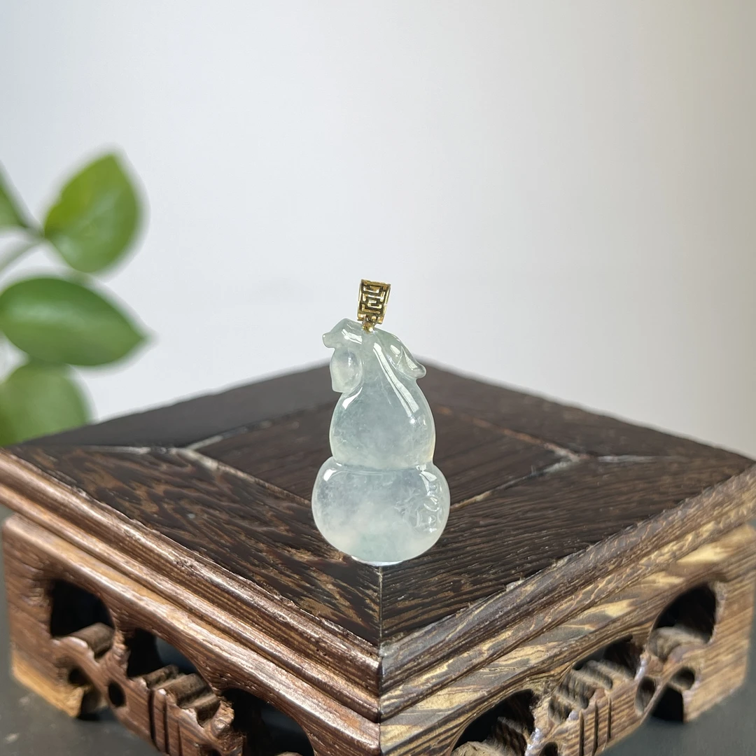 JCB10-146 天然翡翠缅甸A货 18K扣头葫芦