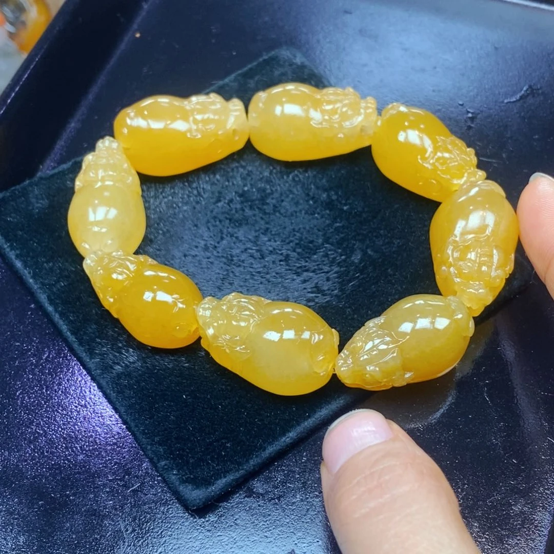 颈饰未镶嵌石英岩玉