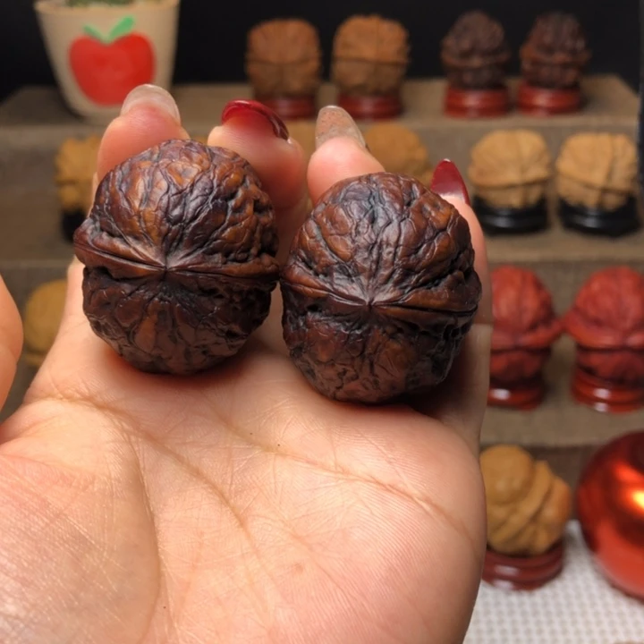 文玩核桃把件51七彩龙蛋