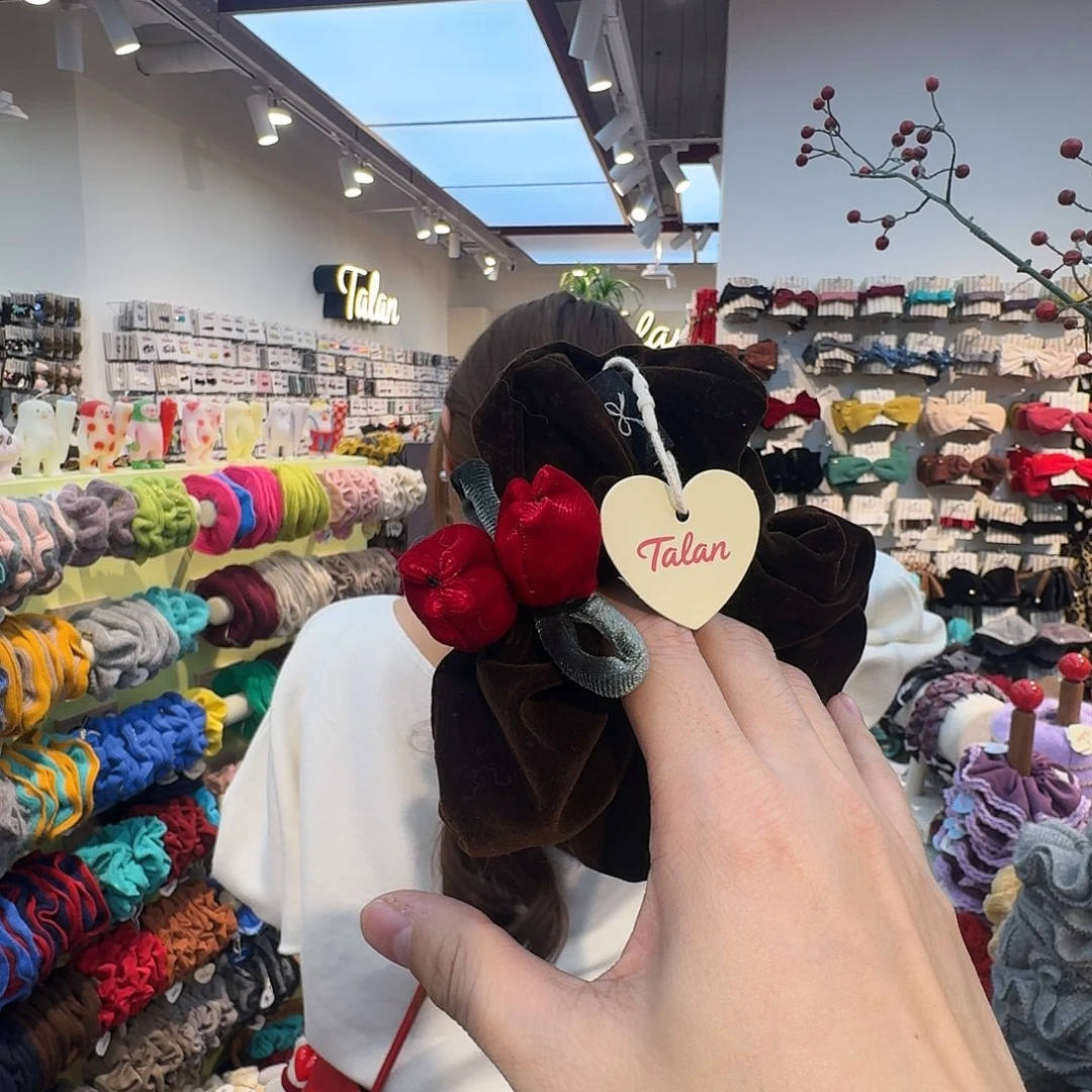 布艺非金属郁金香深咖色发圈