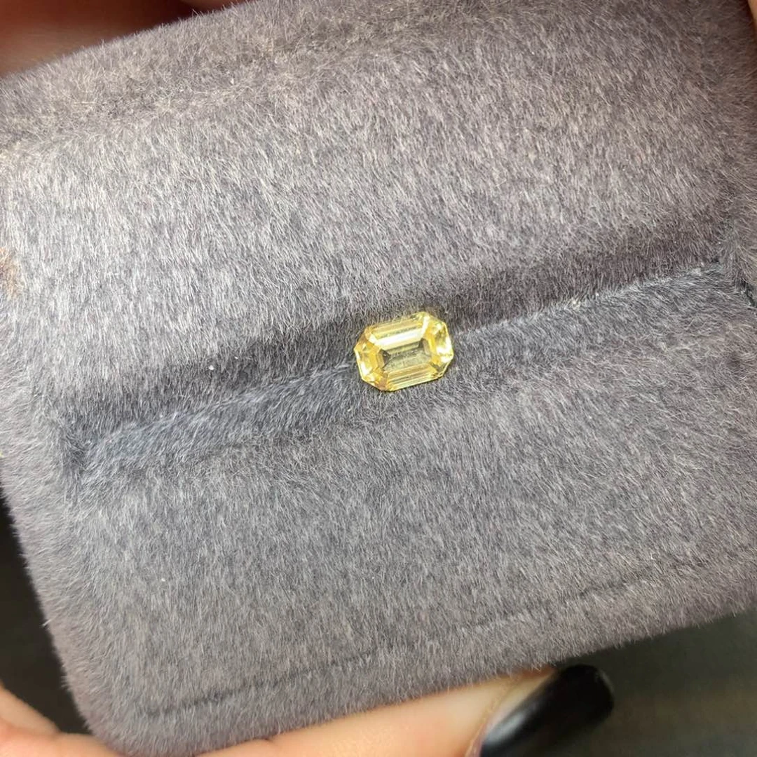 蓝宝石裸石未镶嵌天然金丝雀1.54ctVB切工 吉尔德