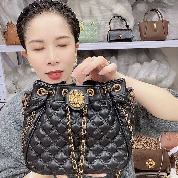 蚕丝小牛剖层皮革PU