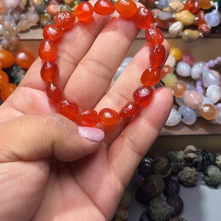 阿拉善彩玛瑙手串