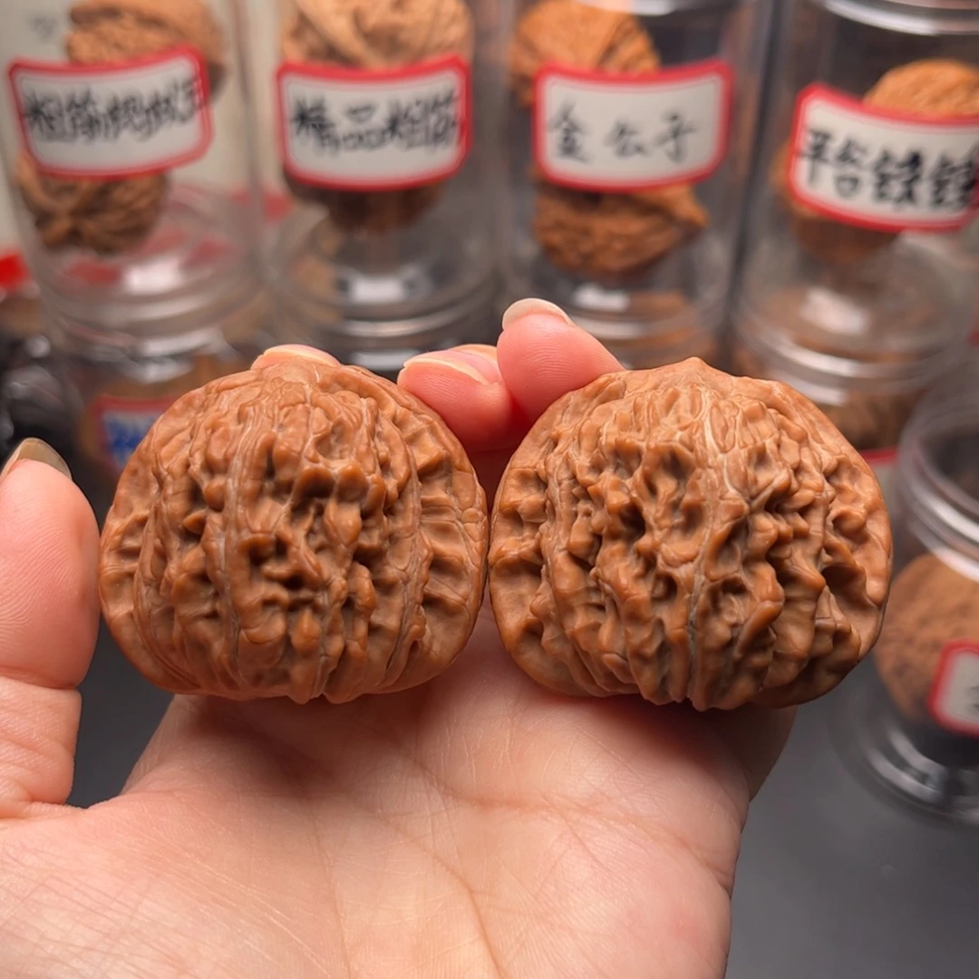 文玩核桃把件45全品平谷楼