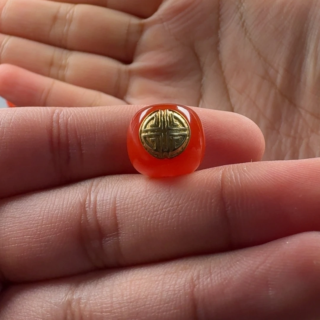 南红玛瑙18K金镶嵌老型13.8*12.8mm