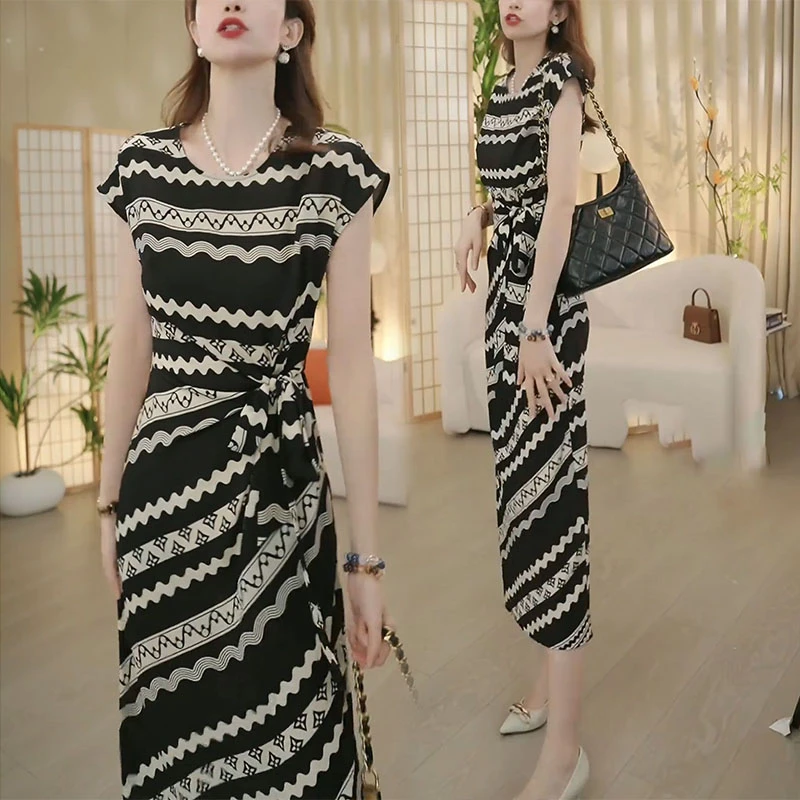 显瘦中长款短袖连衣裙2025夏季新款设计感绑带法式洋气漂亮掐腰裙