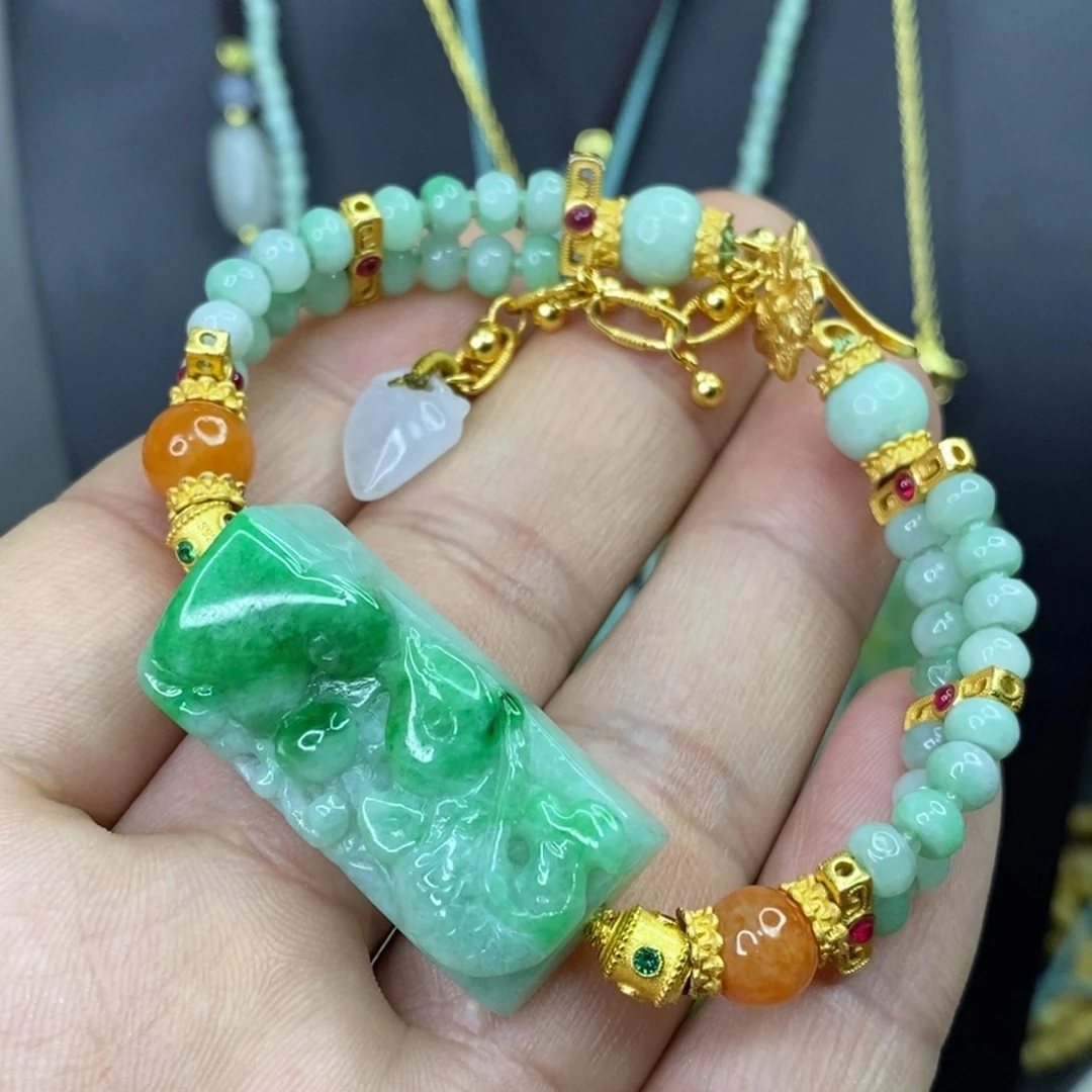 颈饰未镶嵌翡翠手链