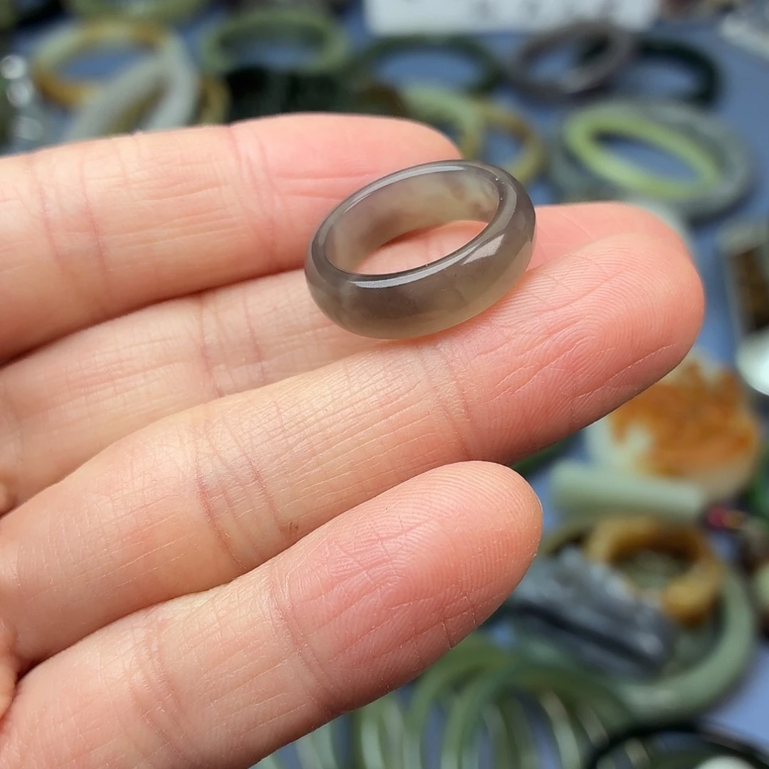 和田玉（青白玉）未镶嵌戒指内径17.2mm