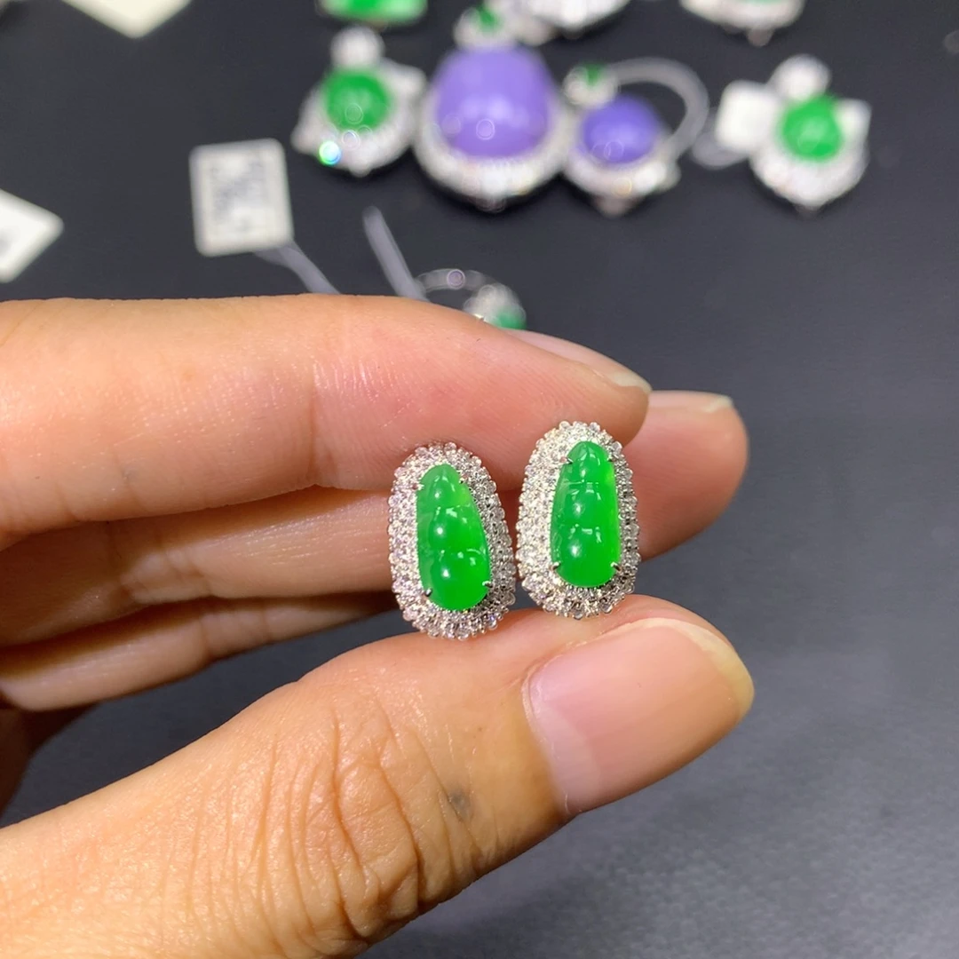 翡翠18K金镶嵌耳饰翡翠