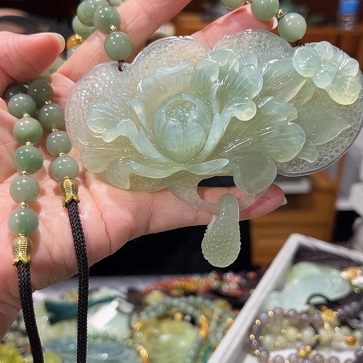 未镶嵌岫玉毛衣链