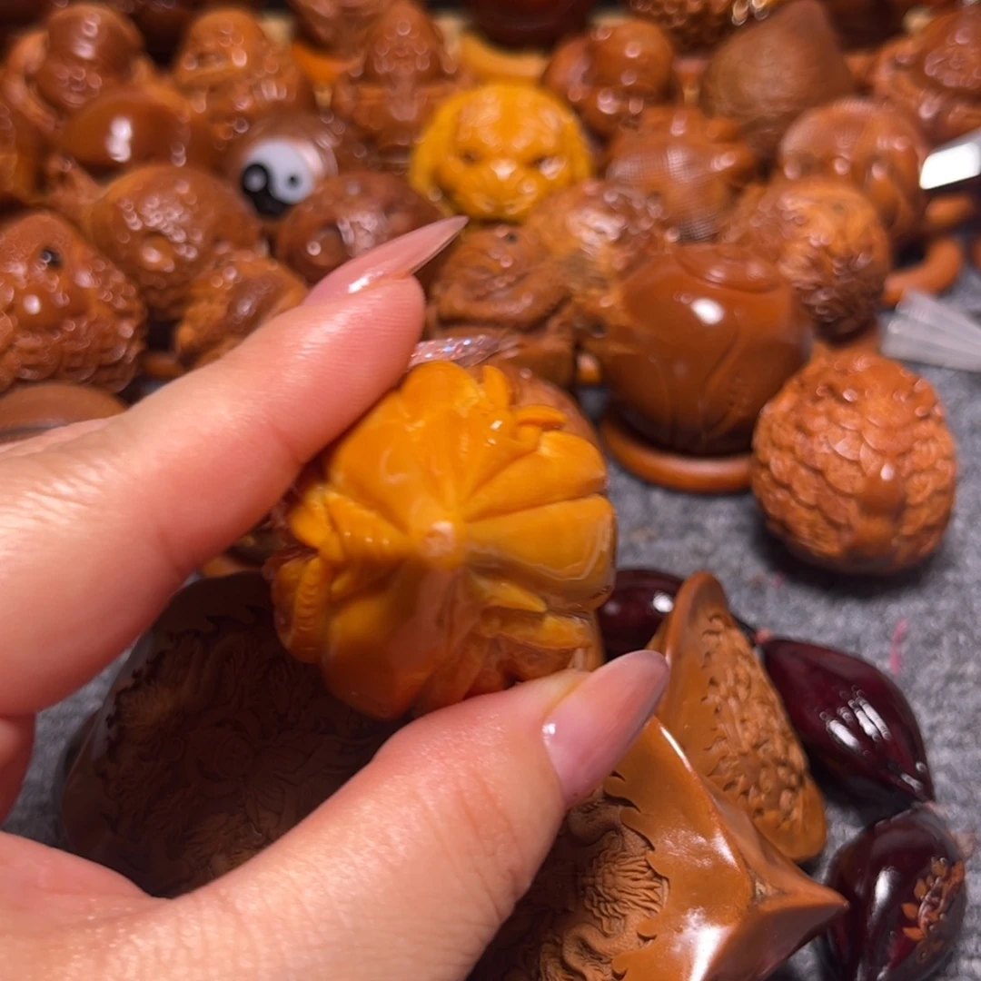 星***星橄榄核吊坠黄料运费