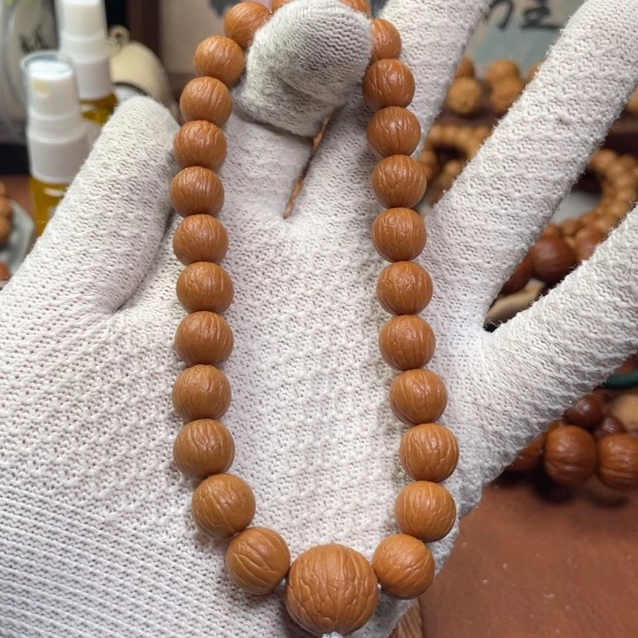 ****手串猴头核桃聚宝盆