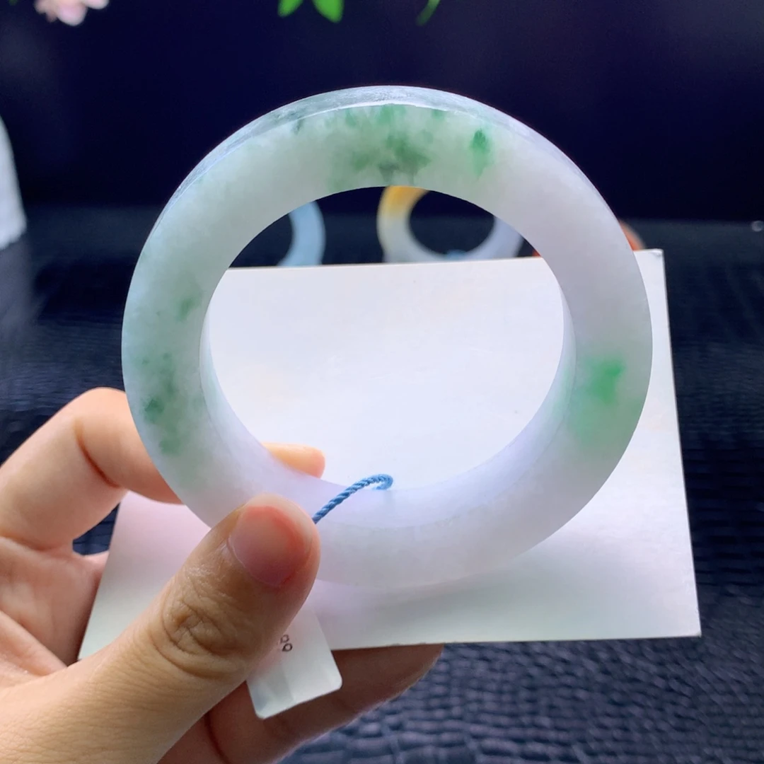 定制翡翠未镶嵌手镯