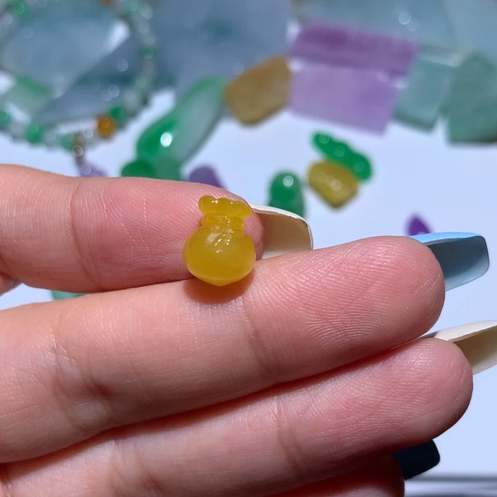 翡翠未镶嵌颈饰无镶嵌66