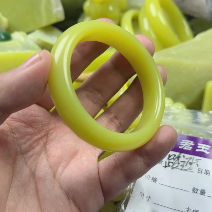 路***慌布新疆若羌黄玉53