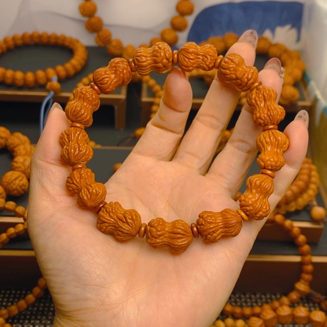 桃核吊坠1.444444444444