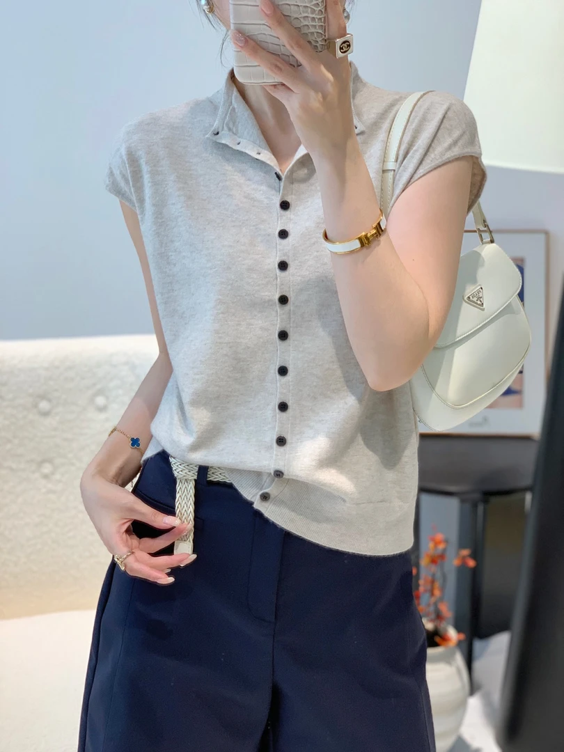 2美丽姐的复古立领小飞袖开衫针织衫8308