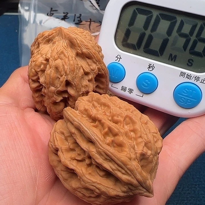 吊坠文玩核桃还斤斤计较和你爸爸