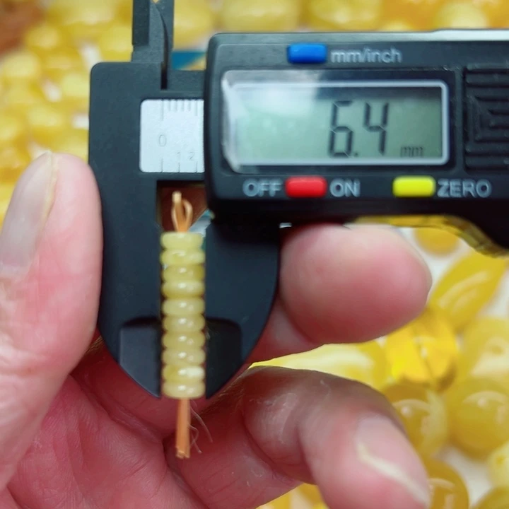 琥珀（矿物珀）未镶嵌裸石