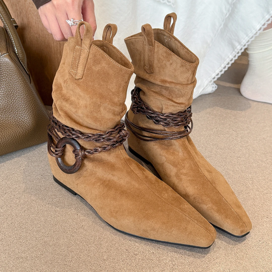 elingstudio 秋天的喀纳斯！杏色绑带短靴秋季新款内增高绒面靴子