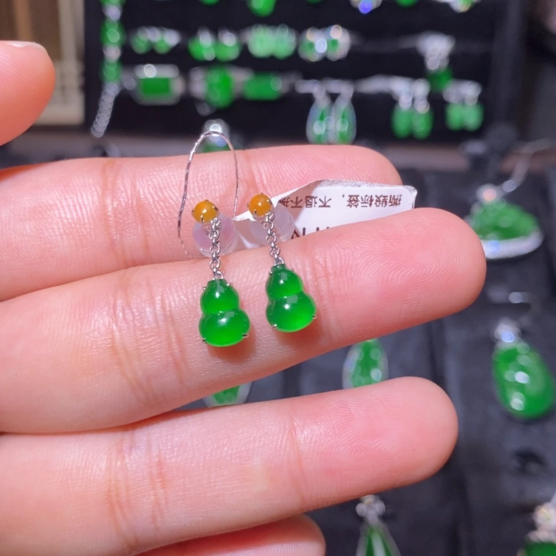 18K金镶嵌翡翠耳饰天然翡翠