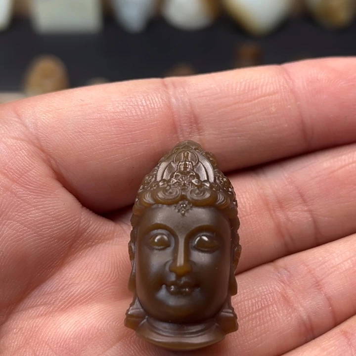 耶***王和田玉（糖玉）未镶嵌颈饰