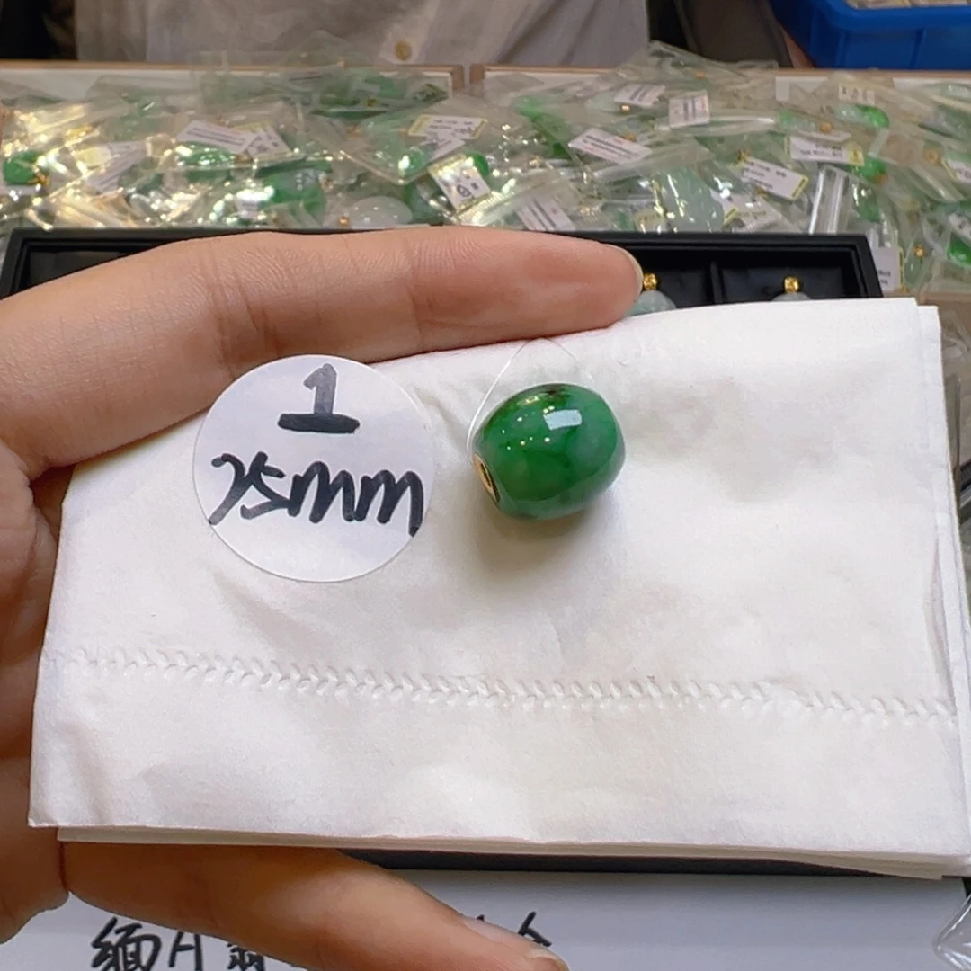 吊坠(不含链)18K金镶嵌翡翠