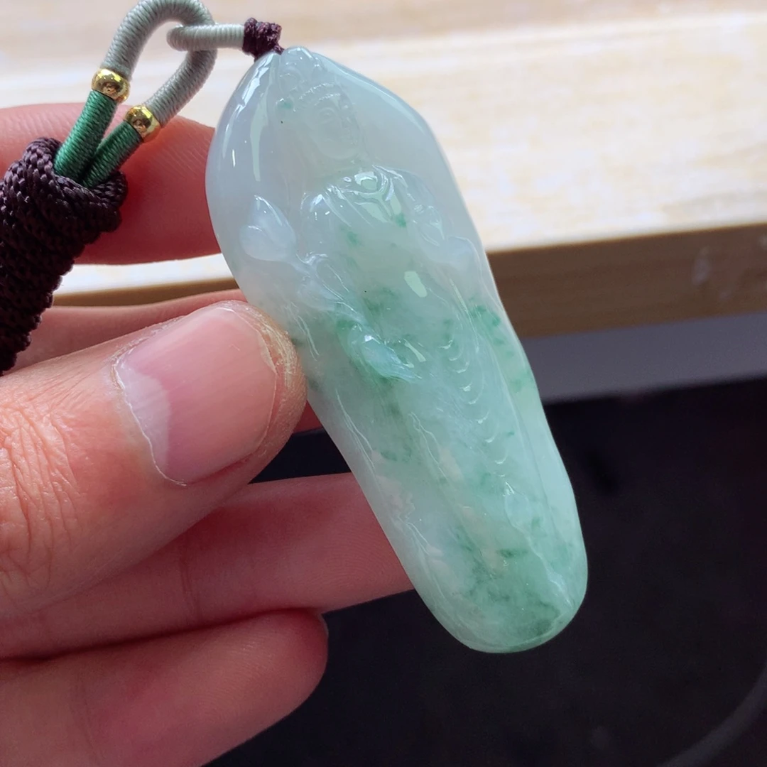 翡翠颈饰未镶嵌吊坠