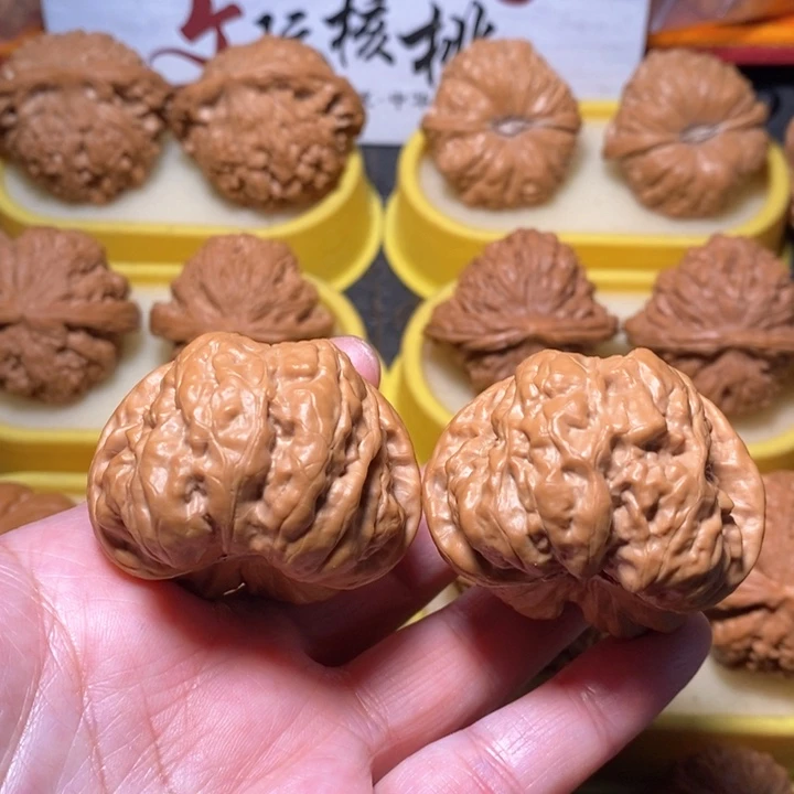文玩核桃把件蛤蟆头 精对43 45