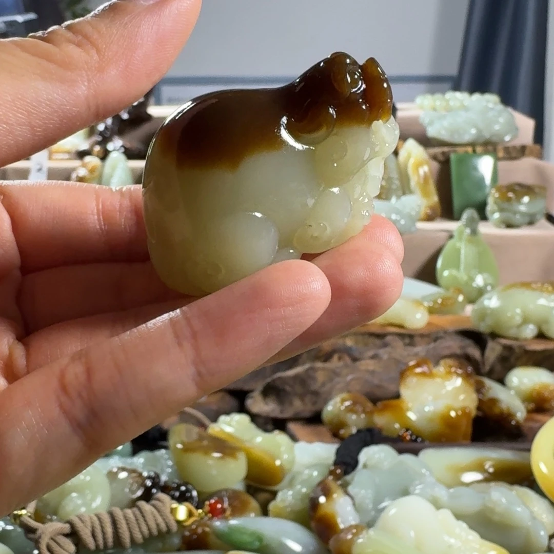 和田玉（糖玉）未镶嵌挂件