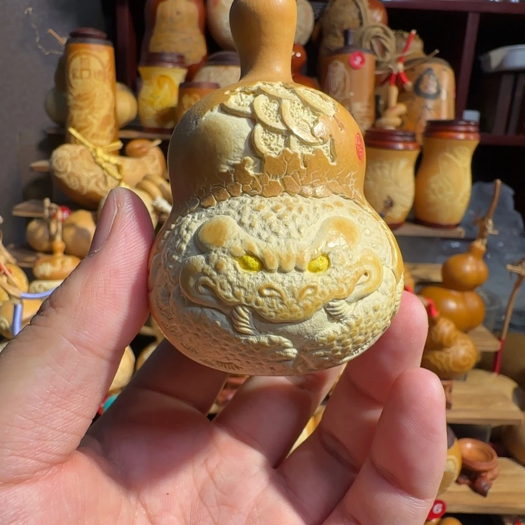 有机玻璃金蟾雕刻