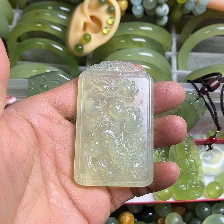 合金蛇纹石玉颈饰
