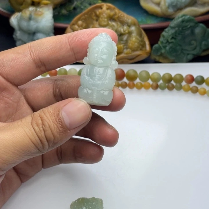 定制翡翠未镶嵌宝宝佛