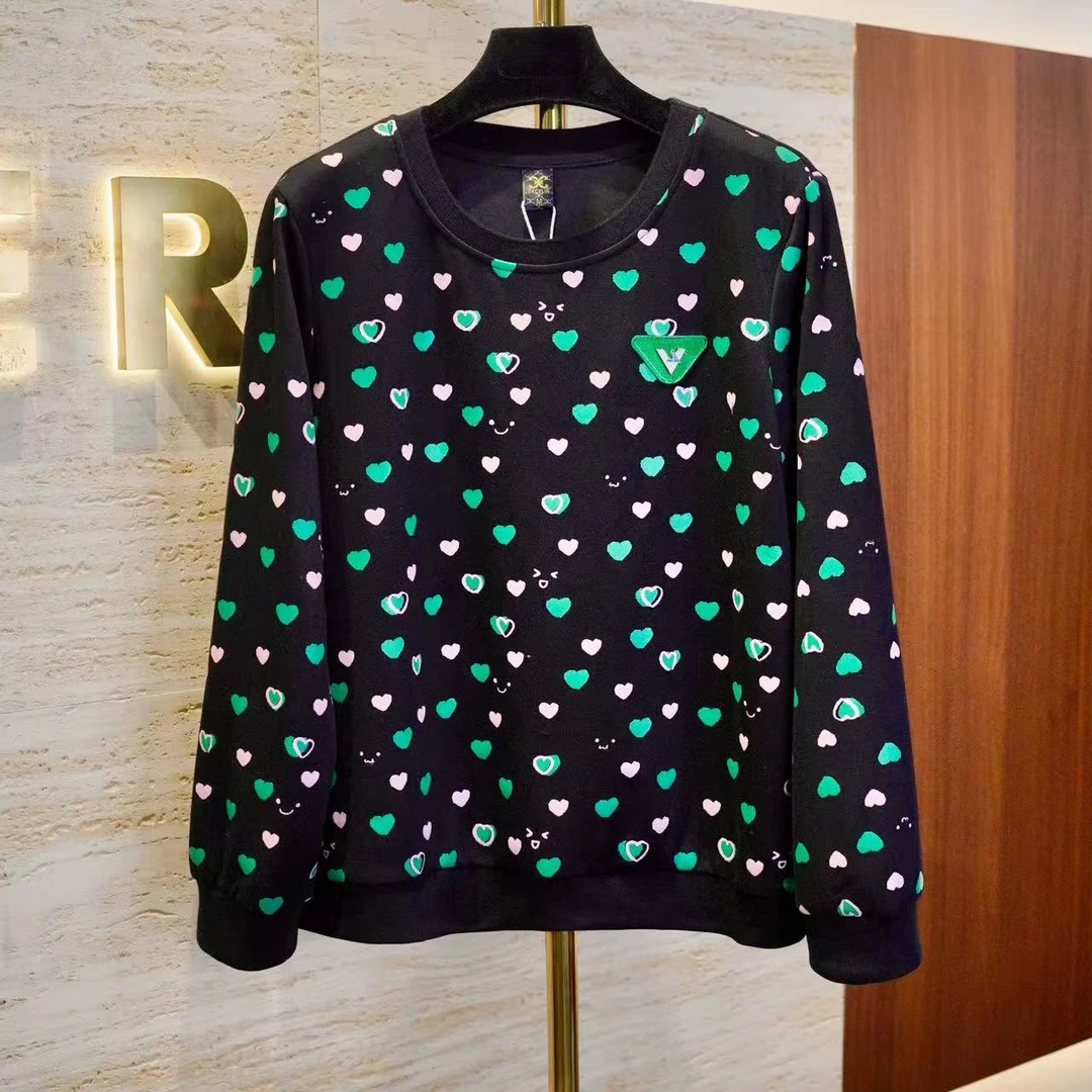 【绿粉爱心圆领卫衣】春款新款休闲显瘦减龄烫钻套头卫衣女士上衣