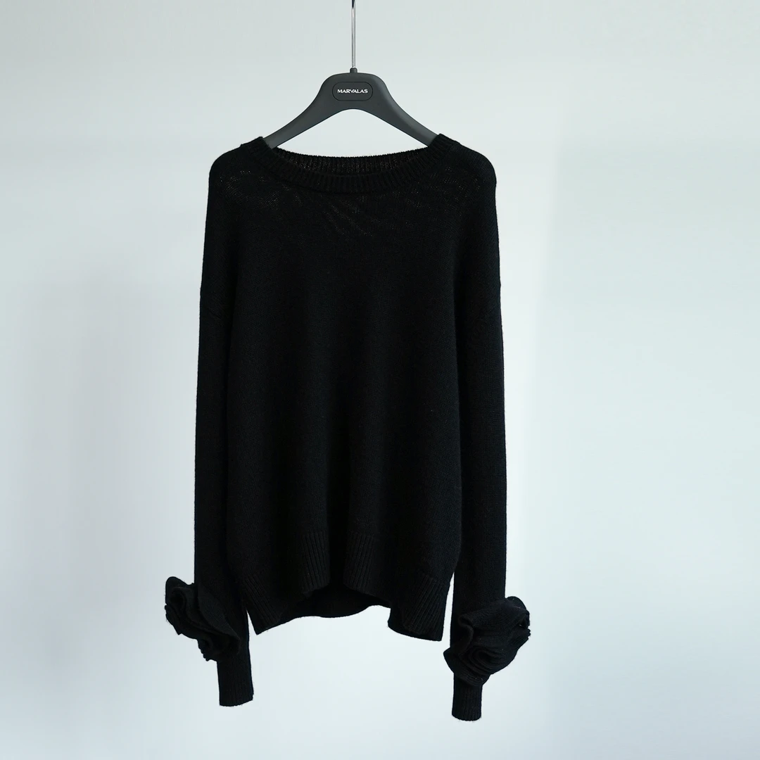 【籽言专属】曼德诗2024秋冬绵羊毛黑色时尚百搭设计感花朵毛衣