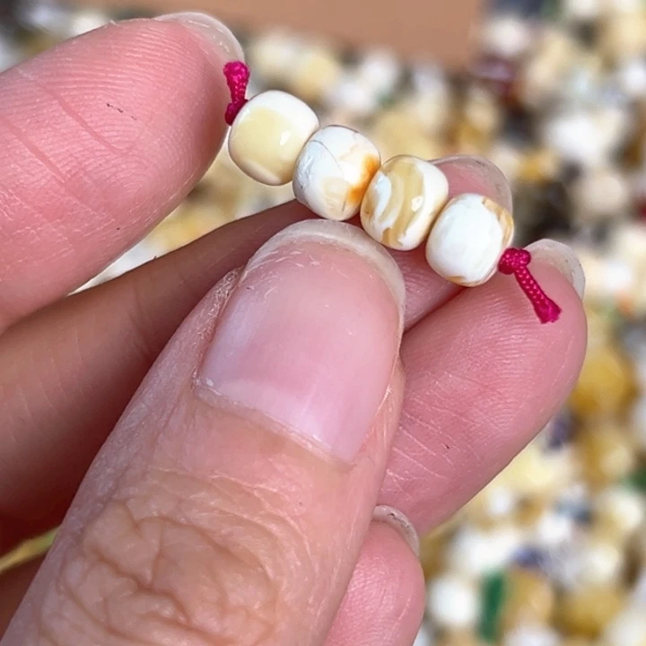 未镶嵌蜜蜡裸石6.2mm一组