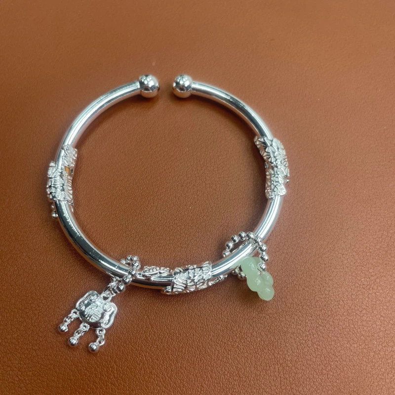 YZ042盘缠锤纹开口手镯 银色精品手镯 无礼盒