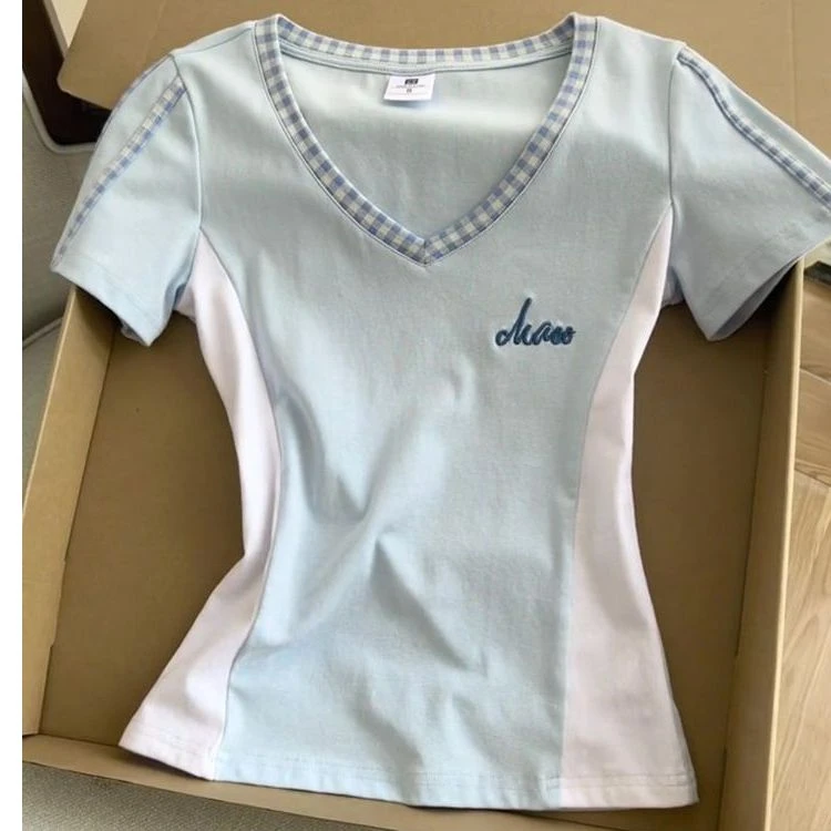格纹拼接撞色刺绣字母v领修身短袖t恤女夏新爆款减龄显瘦正肩上衣