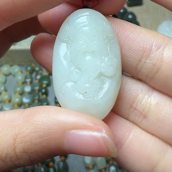 和田玉未镶嵌颈饰