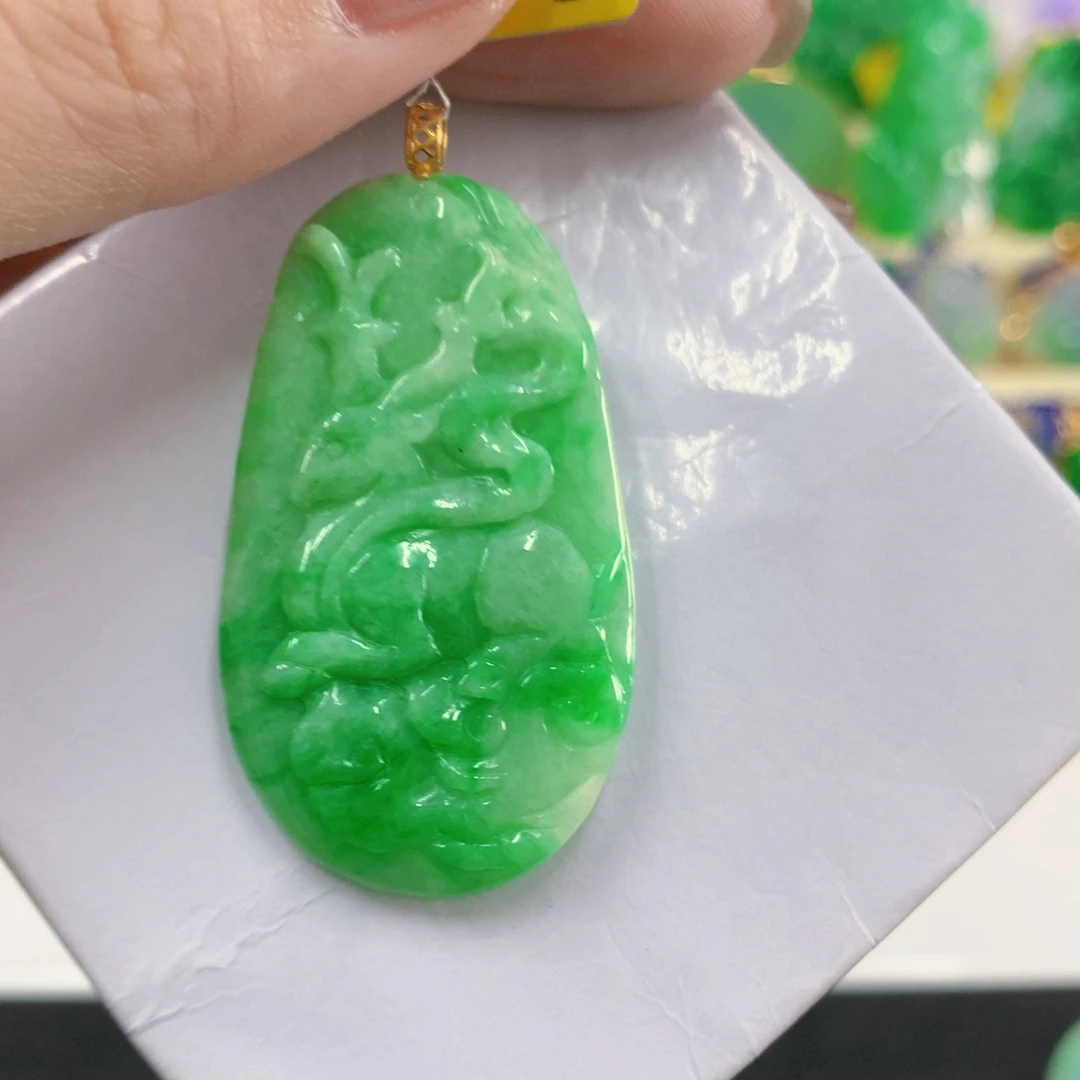 吊坠(不含链)18K金镶嵌翡翠