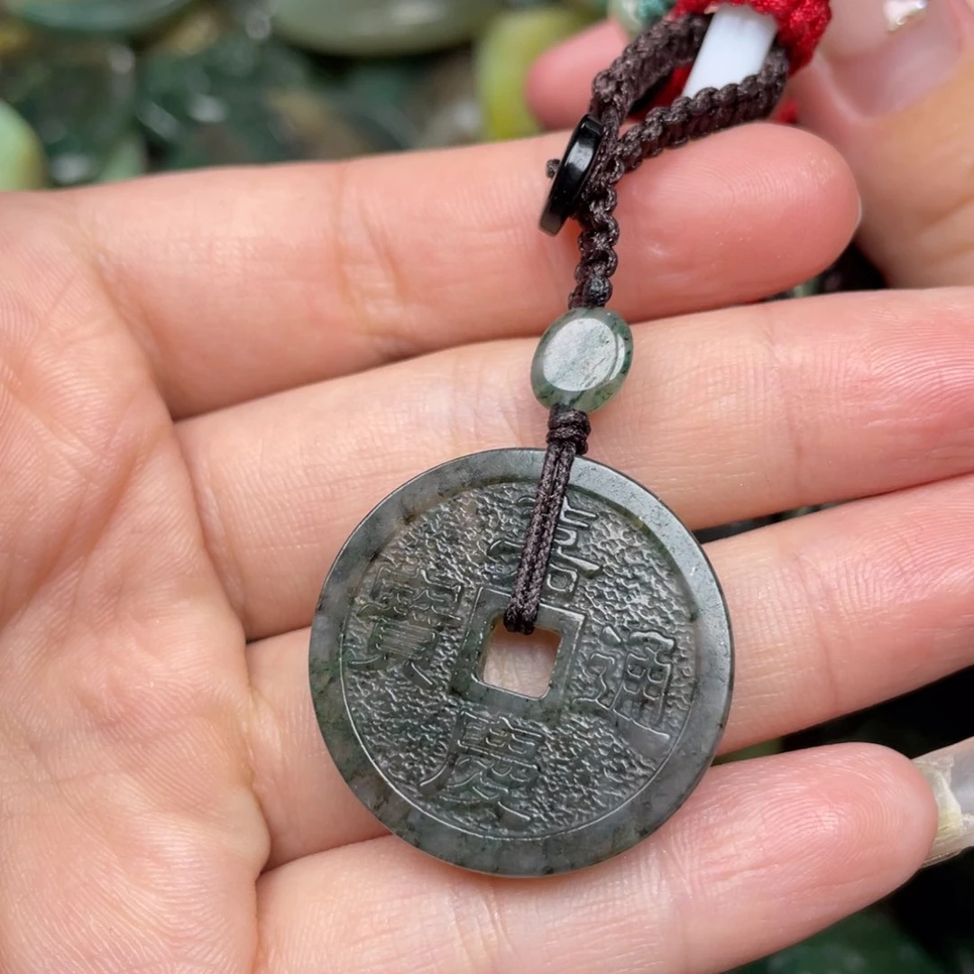 独山玉未镶嵌颈饰