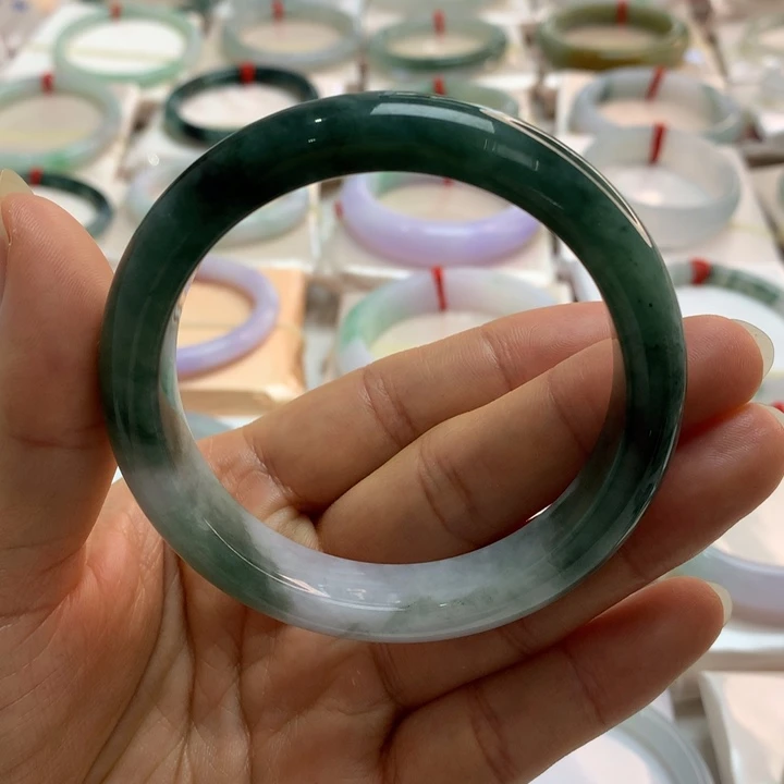 翡翠未镶嵌手镯57油绿