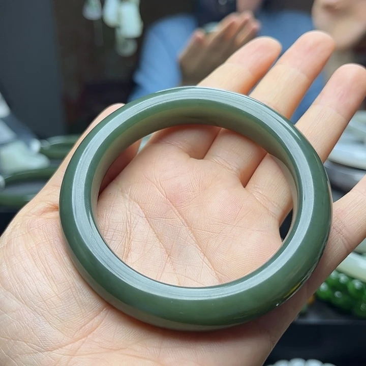 和田玉手镯未镶嵌习*～