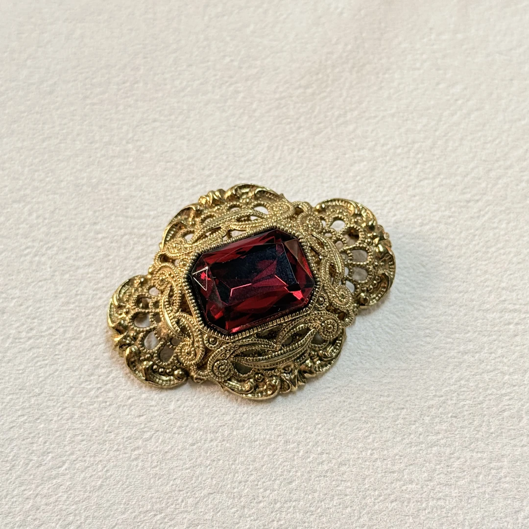 铜合金琉璃胸针 【六六中古】孤品复古胸针ty2143