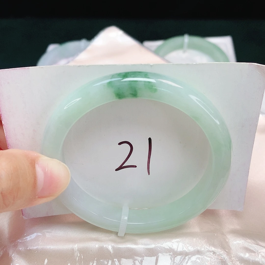 翡翠未镶嵌手镯正圈53.8