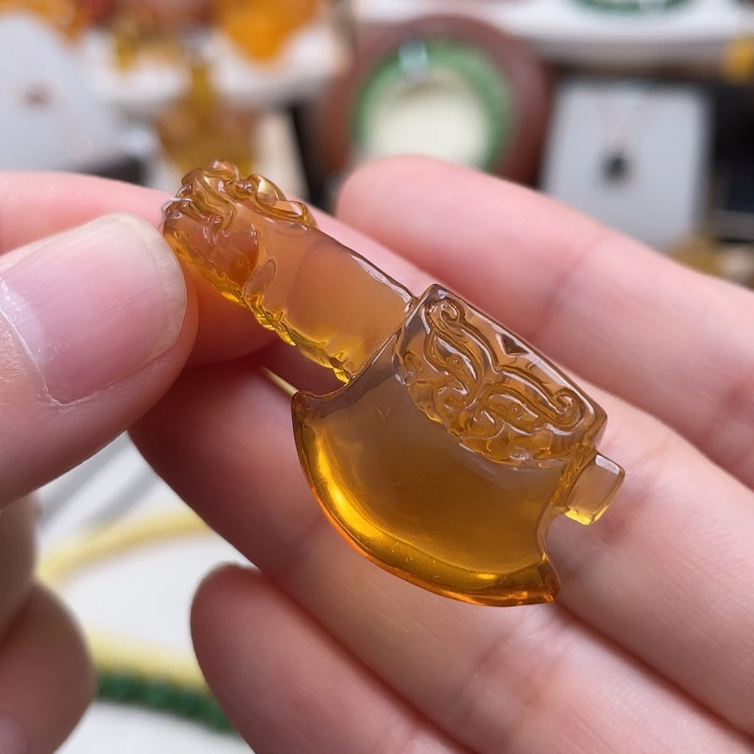 蓝珀未镶嵌珠宝奇石墨西哥蓝珀 龙头斧