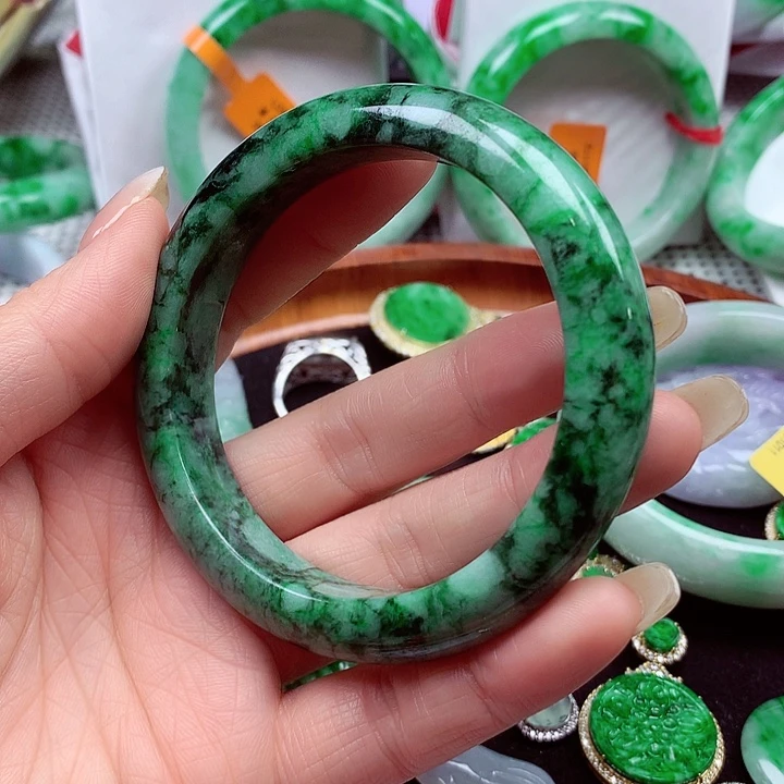 翡翠未镶嵌手镯翡翠