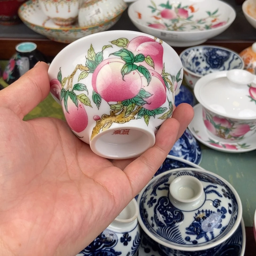 陶瓷的设计师是一个