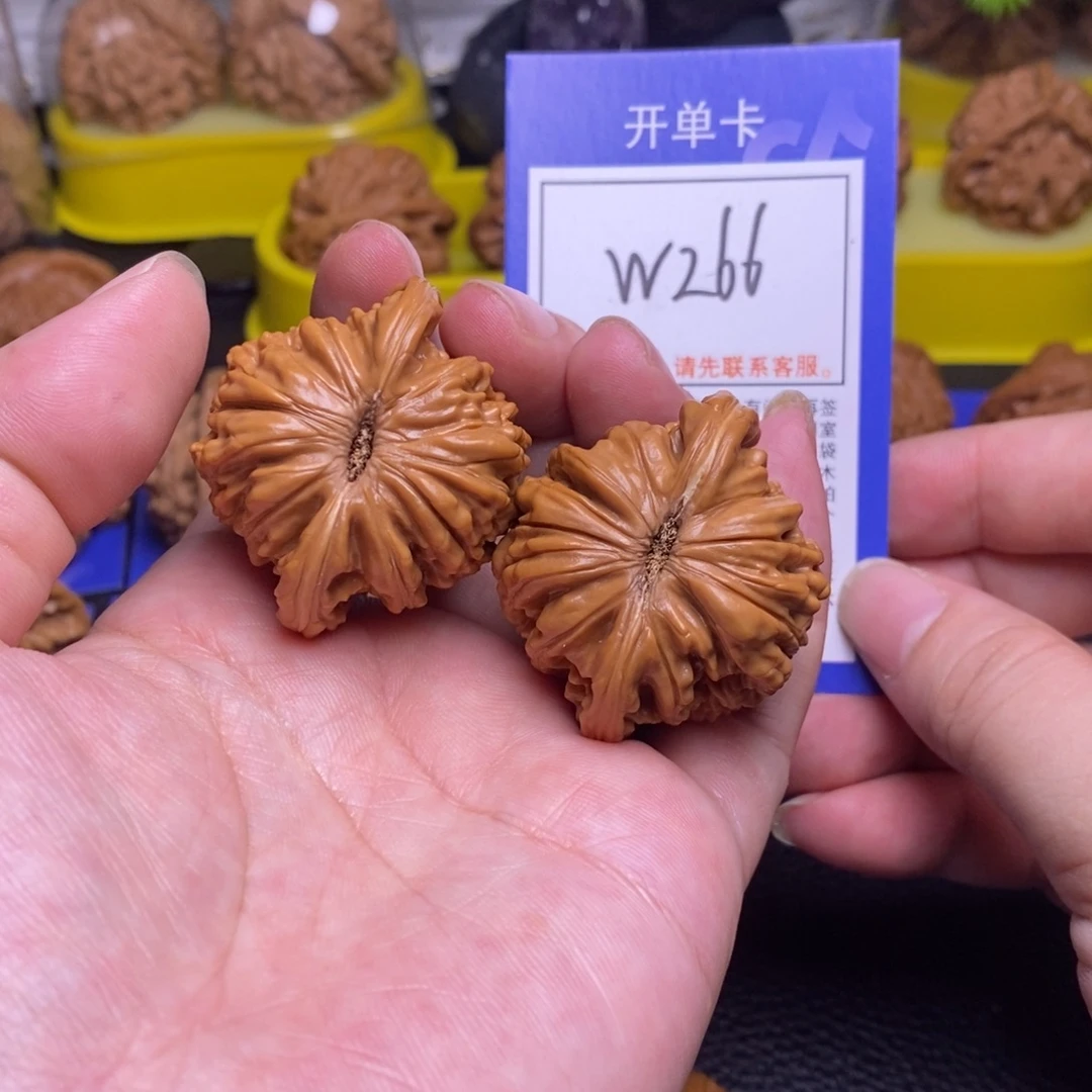 把件桃核42全品四座楼、w266