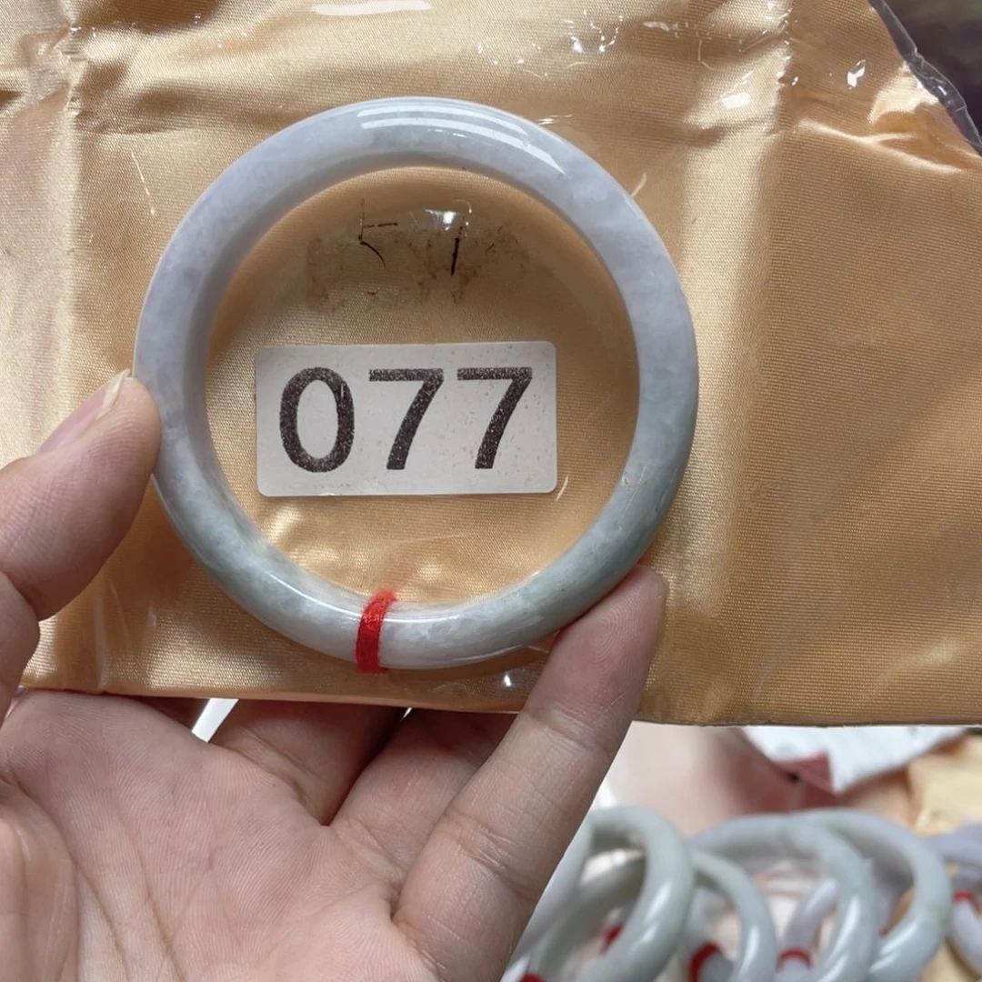 翡翠手镯未镶嵌077有扣